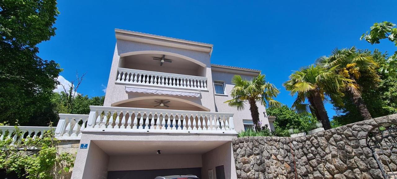 Luxury Apartment Isabel Volosko Exterior photo